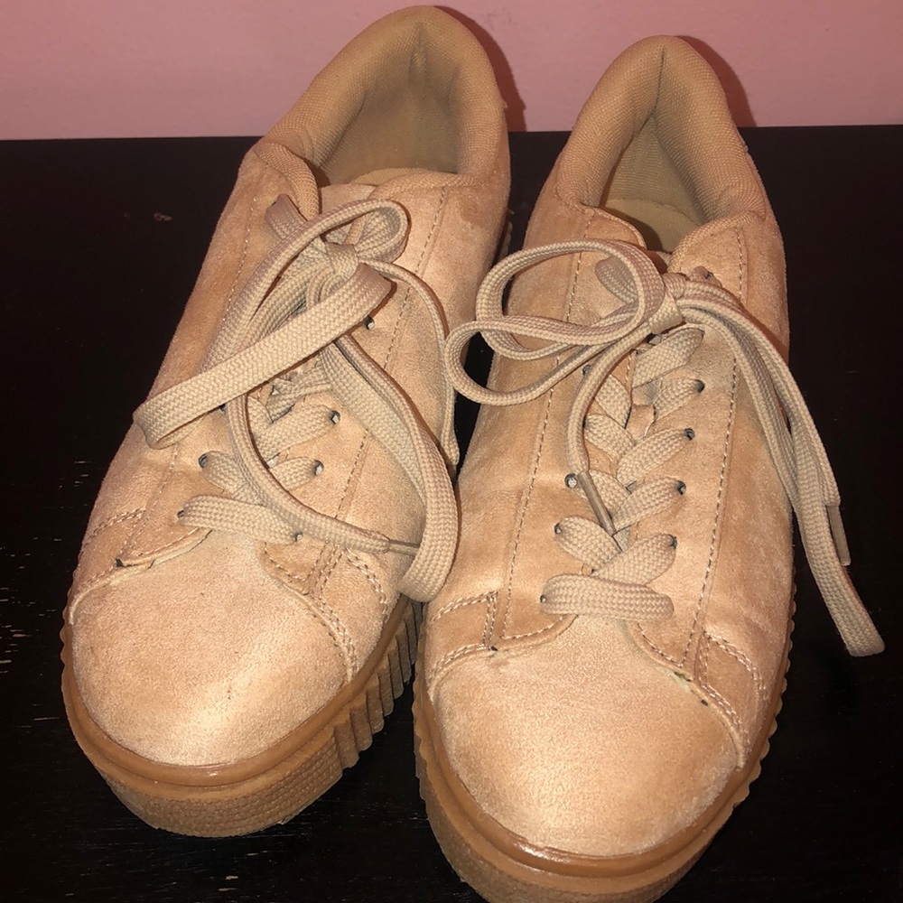 Nude platform creepers